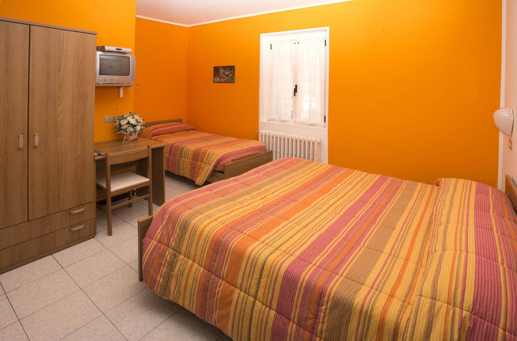 Hotel Del Mera Sorico Kamer foto