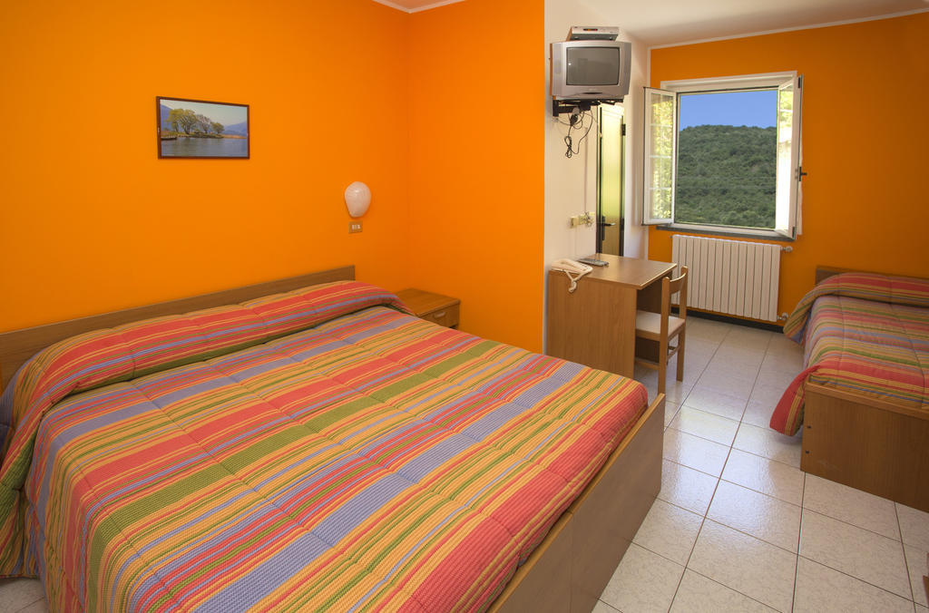 Hotel Del Mera Sorico Kamer foto