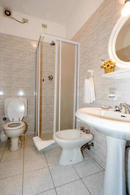 Hotel Del Mera Sorico Kamer foto